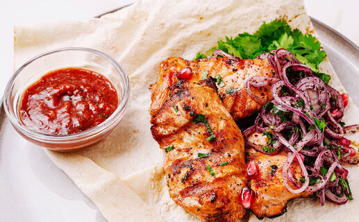Рецепт гранатового соуса для шашлыка - с ним мясо становится вкуснее: актуально для майских праздников