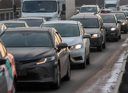 Под самый Новый год: с 29 декабря в трёх районах Петербурга движение поставят на паузу