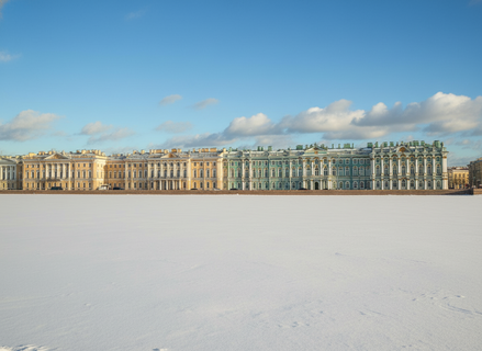 На цыпочках и без стука: зима наконец-то пришла в Петербург