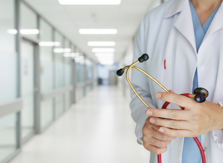 Бесплатное лечение по-новому: какие болезни попали в список, а какие — нет