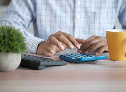 Петербуржцы утонули в кредитах: раскрыта астрономическая долговая яма