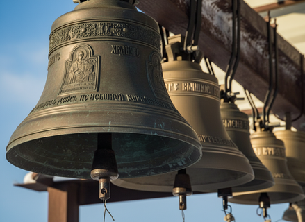 Петербуржцев по утрам разбудят колокола: новый закон сулит необычное пробуждение в выходные