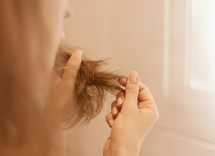 Лысеем по-новому: какие тайные враги скрыто портят вашу шевелюру