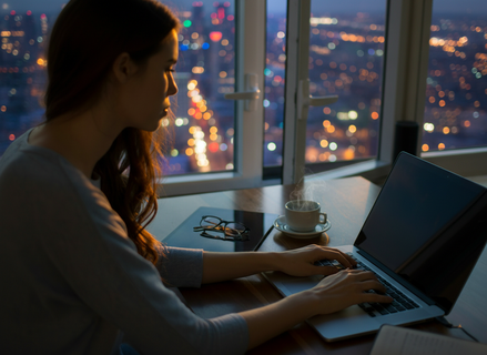 Каждый пятый петербуржец забыл дорогу к офису: чем занимаются горожане, не нуждающиеся в трудовых подвигах