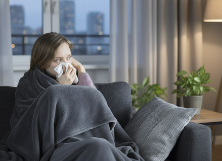 Почему даже крепкий иммунитет не спасает россиян от повторных зимних недугов: неожиданный враг простуд раскрыт врачом