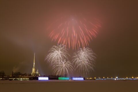 Яркие выходные: в Ленобласти разрешили фейерверки на новогодние праздники