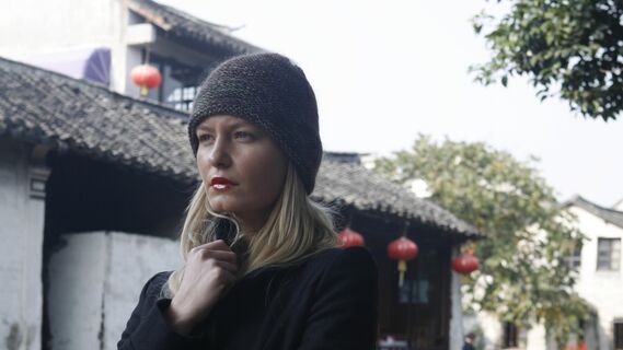 Самое время для стрижки: правила ухода за волосами в холодное время