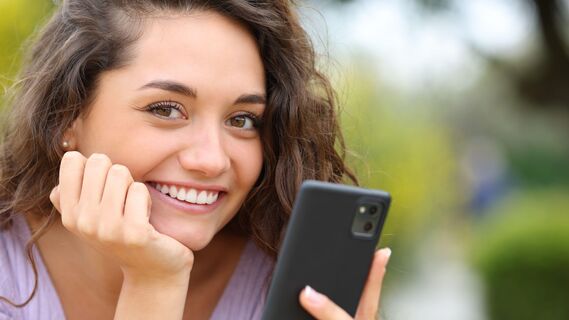 Зачем эксперты советуют класть телефон в рис 