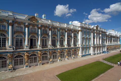 Стены из редкой яшмы и личные покои Екатерины II: как попасть в секретное Царского села, которое боится сырости