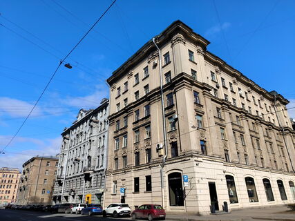 Петербург создает будущее: зеленые светофоры и свободные парковки в одном приложении