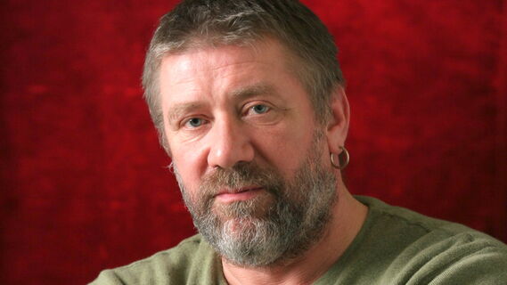 «Сидя на полу примерял мне обувь»: жена Краско — о милых странностях актера