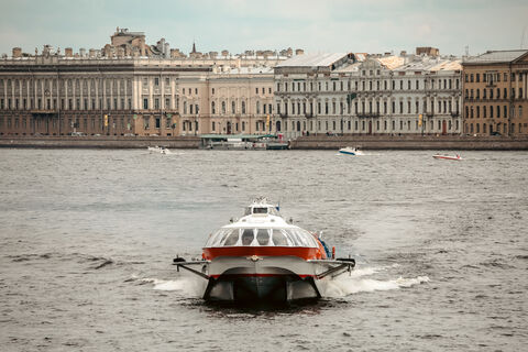 Невские волны под запретом: с 18 апреля гидроциклы и моторки уйдут на «каникулы» до ноября