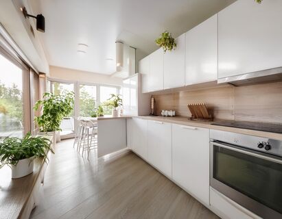 1 ложка на губку – и кухонные шкафчики не узнать: ни липкого жира, ни грязи – сияют чистотой как новые