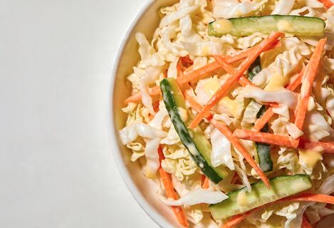 Захочется есть тазиками: рецепт капустного салата "Кристина" - настолько вкусно, что язык проглотить можно