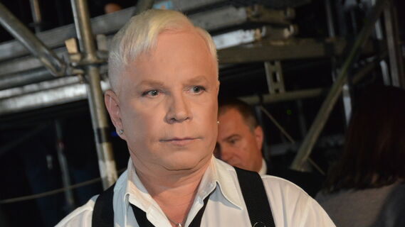 «Он стал инвалидом»: почему знаменитости вспомнили о Моисееве лишь после его смерти