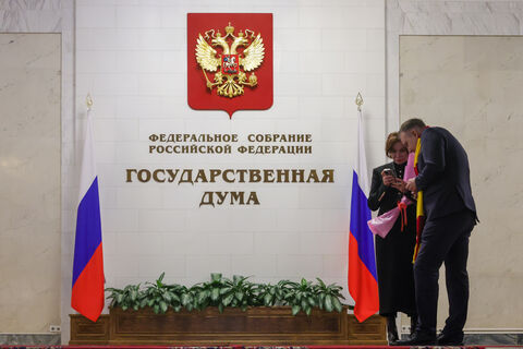 Пособия продлятся сами: в Госдуму внесут закон для малоимущих