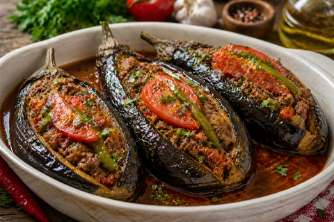 Этот рецепт баклажанов по-турецки давно забыт, а зря: аромат такой, что соседи будут завидовать