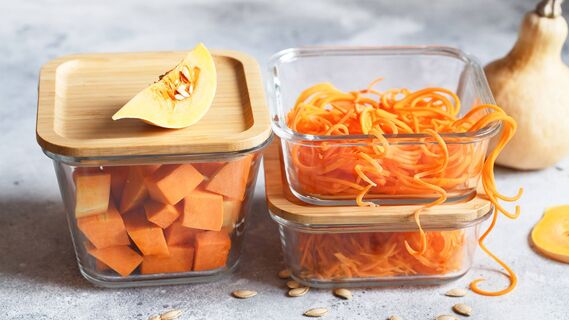 Хватит запекать тыкву: овощ по-настоящему вкусен в этой простой закуске на зиму