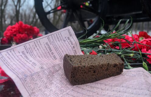 Суп из обоев и размороженные батареи: через что пришлось пройти ленинградцам, чтобы пережить блокаду