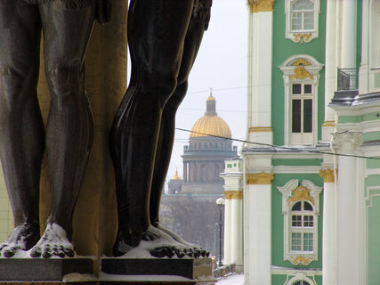 Запретная любовь среди руин и хор в час прощаний: куда в Петербурге пустят бесплатно 24 и 25 января