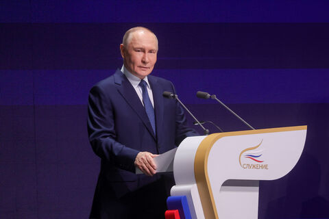 Большая дипломатия с Тегераном и единство России: зачем Владимир Путин посетит Петербург