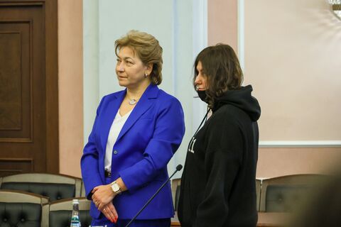 Хочет остаться: Долина попросила Лурье пожить в квартире ещё несколько месяцев