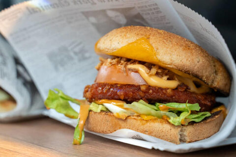 Даже дети едят и не морщатся: как замариновать лук вкусно - хоть в салат, хоть в бургеры