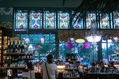 старейшие магазины Петербурга