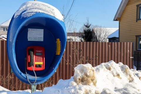 Проводные телефоны вернулись: Петербург забыл про сбои интернета