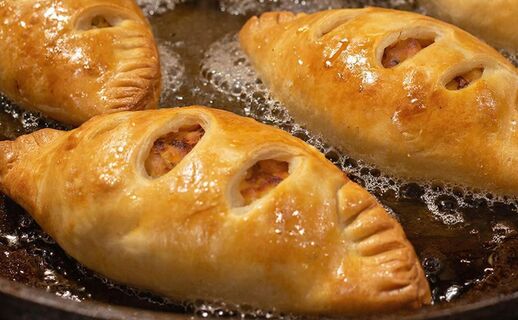 Мои пирожки готовы проглотить вместе со сковородой: мягкие, румяные, с сочной начинкой