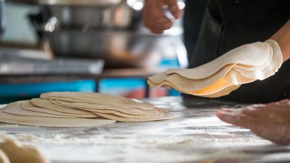 В Грузии лепешки чвиштари едят чаще хлеба: в основе — особая мука