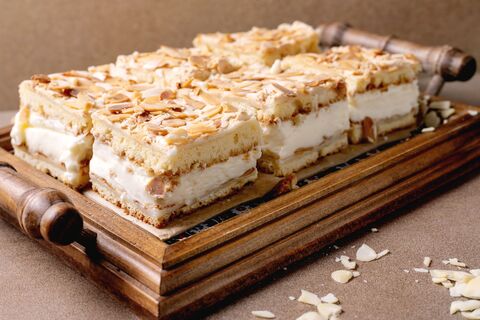 Самый ленивый медовик всего за 12 минут: не торт, а чудо из чудес