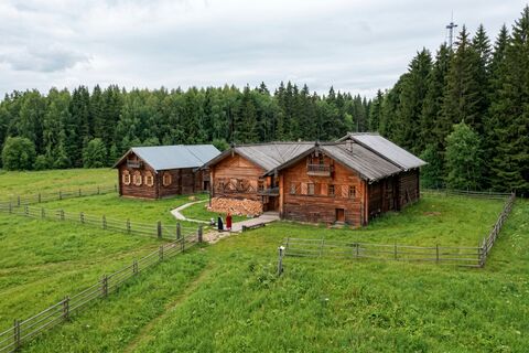 Закрытый российский поселок, где с XVII века живут потомки новгородцев - как добраться, чем уникален