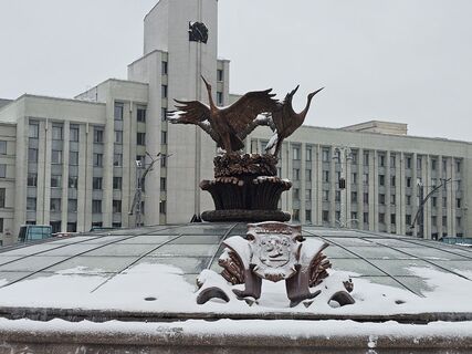Зефир с перцем и часы с трактором: какие сувениры привезти из Беларуси — подборка свежих идей
