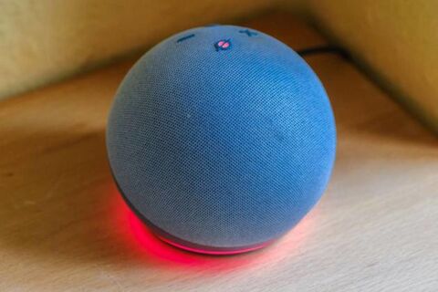 Ваш ребенок дружит с «Алисой» или «Марусей»? Вот что случится с его психикой: психологи бьют тревогу