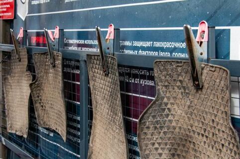 За 5 минут сделал коврики как новые — без покупки и химчистки: потратил всего 100 рублей