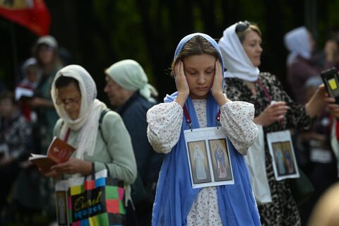 шумные соседи и молитва
