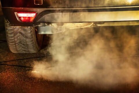 Этот зимний секрет знают опытные водители: машина заводится даже в −30