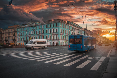 Москву зальёт дождями, Петербург останется без жары: погода с 14 по 16 июня в России