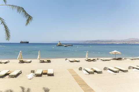 На Красное море, но не Египет: куда полететь отдыхать и сколько это стоит – отвечают в АТОР 