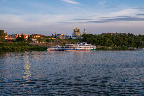 Город подкованной блохи, купцов и лимонов: здесь учат петь канареек и выпускают "ПАЗики" – где находится и что посмотреть 