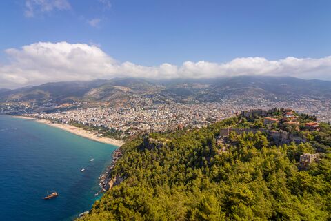 Туроператоры пересаживают туристов в Турцию на авиарейсы нового перевозчика: подробности 