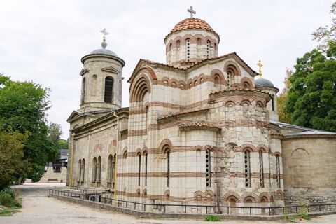 Древнейший город — античный Пантикапей: древности, пляж, горы — все включено "по-русски"