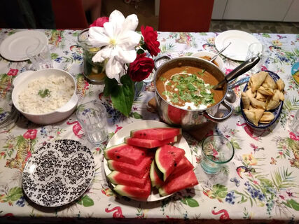 Почему ежедневная готовка — дурная привычка: 4 способа умных хозяек сократить часы у плиты