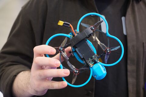 Экскурсии по крышам под прицелом дронов: Разумишкин требует ИИ-контроль в Петербурге