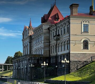 Столица бурлаков и собственное море: этот город по праву затмит европейские столицы – как будто в позапрошлый век попали