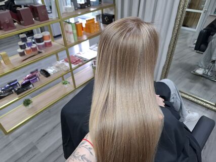 Не салонный уход, но и не хуже: 1 ложка в воду — волосы блестят, как от дорогой процедуры