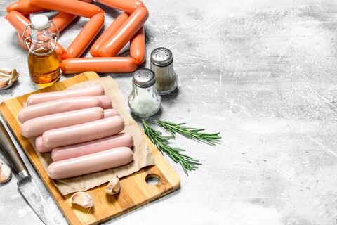 Обязательно ли варить магазинные сосиски: кулинарный блогер поставила точку в вечном вопросе