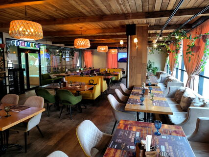 После боя курантов — пустые залы: петербургские рестораторы рассказали, почему наплыва не будет