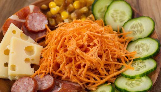 Смешиваю подручные ингредиенты - и шикарный салат на столе: готовится 7 минут, а вкус как в ресторане 